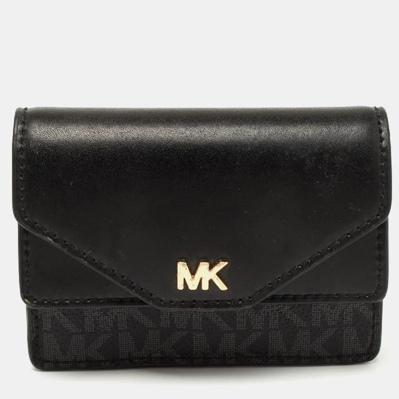 Wallets with soft charm-Keychains for everyday use with added charms-Michael Kors Black/grey Signature Coated Canvas And Leather Card Case..