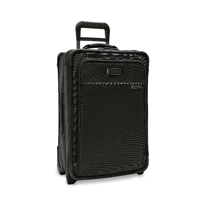 Bag for rugged terrain-Briggs & Riley Baseline Essential 22" 2-Wheel Expandable Carry-On