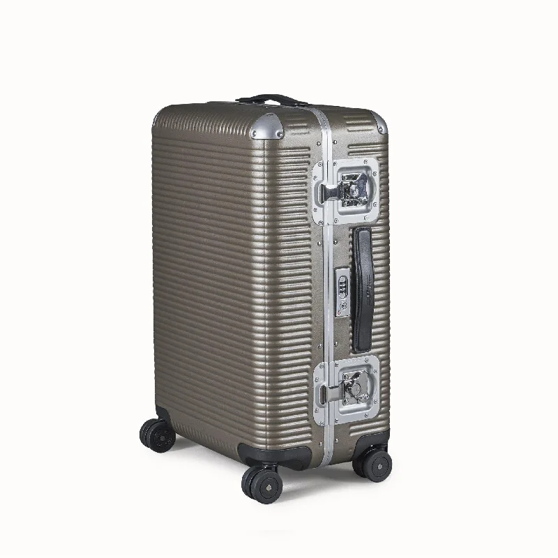 Suitcase for urban trips-kids’ travel rolling suitcase-FPM Milano Bank Light Spinner 68