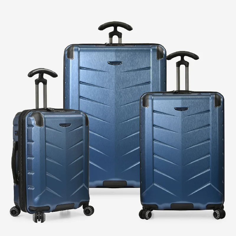 Suitcase with airy interior-suitcase with padded compartment-Silverwood II 3-Piece Luggage Set